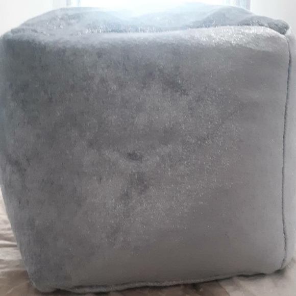 Ottomans - Picture 3 of 8